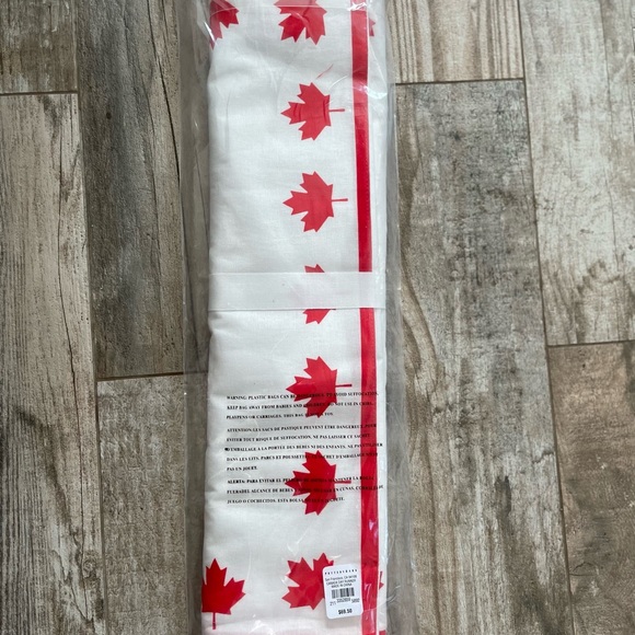 Pottery Barn Canada Day Red Maple Leaf Table Runner - Picture 6 of 7